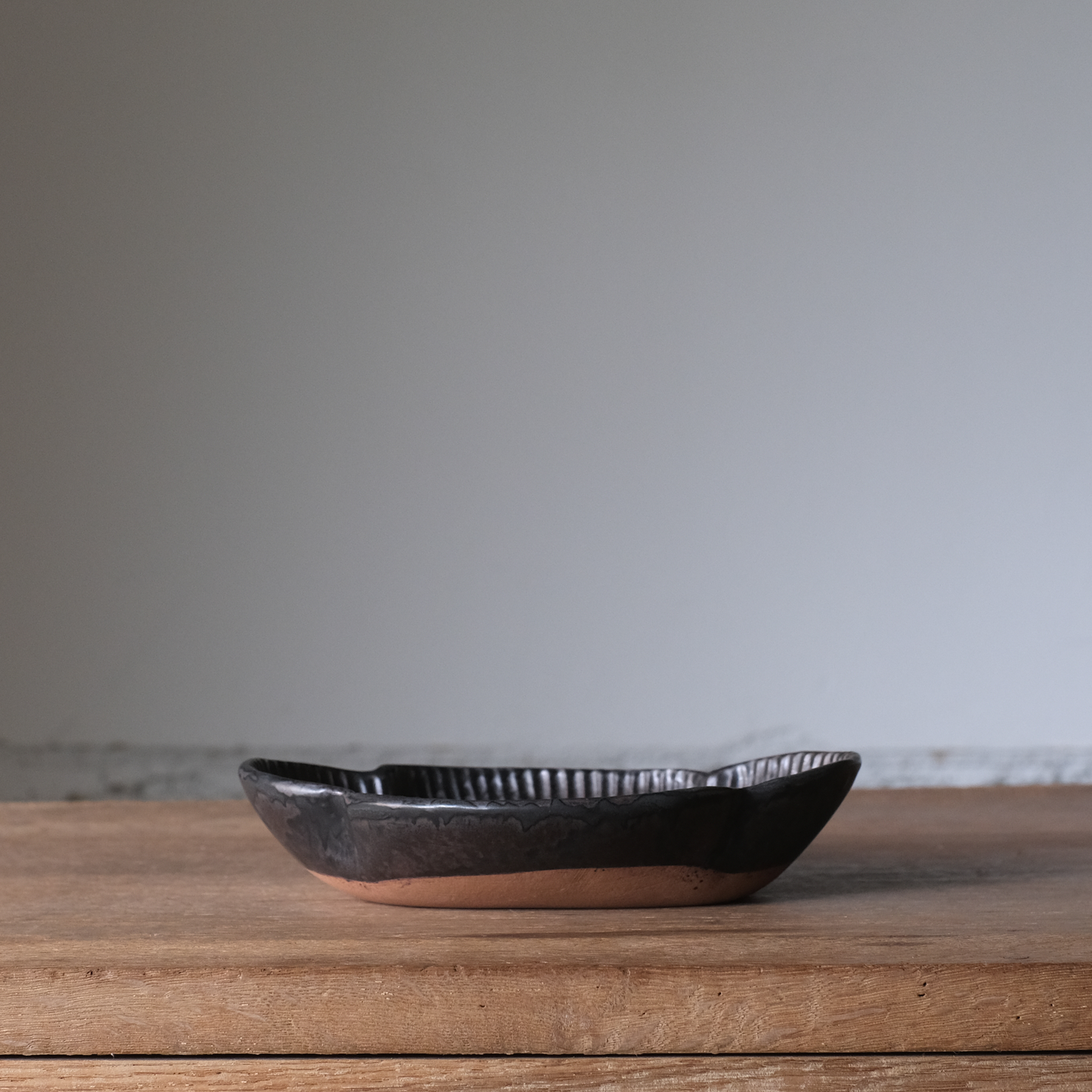 【石渡磨美 × ACOPOTTERY ふたり展】耐熱木瓜深皿M 黒錆