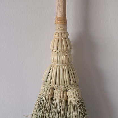 米澤ほうき工房：手箒　糸：白