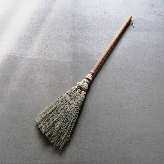 米澤ほうき工房：手箒ロング　糸：赤