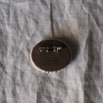 刺繍ブローチ　ドライフラワー