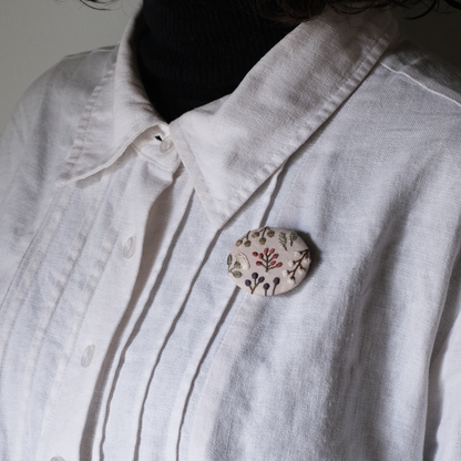 刺繍ブローチ　ドライフラワー
