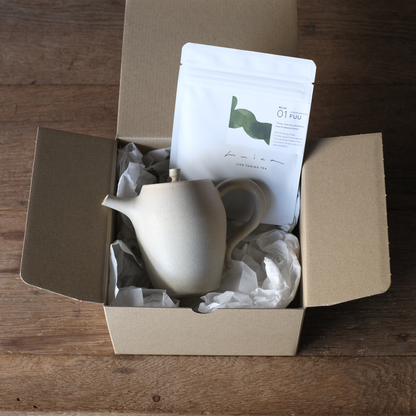 丘上八雲さんのティーポットとmuicaの玉露煎茶FUU　セット