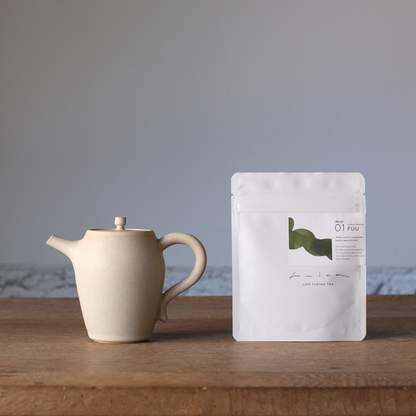 丘上八雲さんのティーポットとmuicaの玉露煎茶FUU　セット