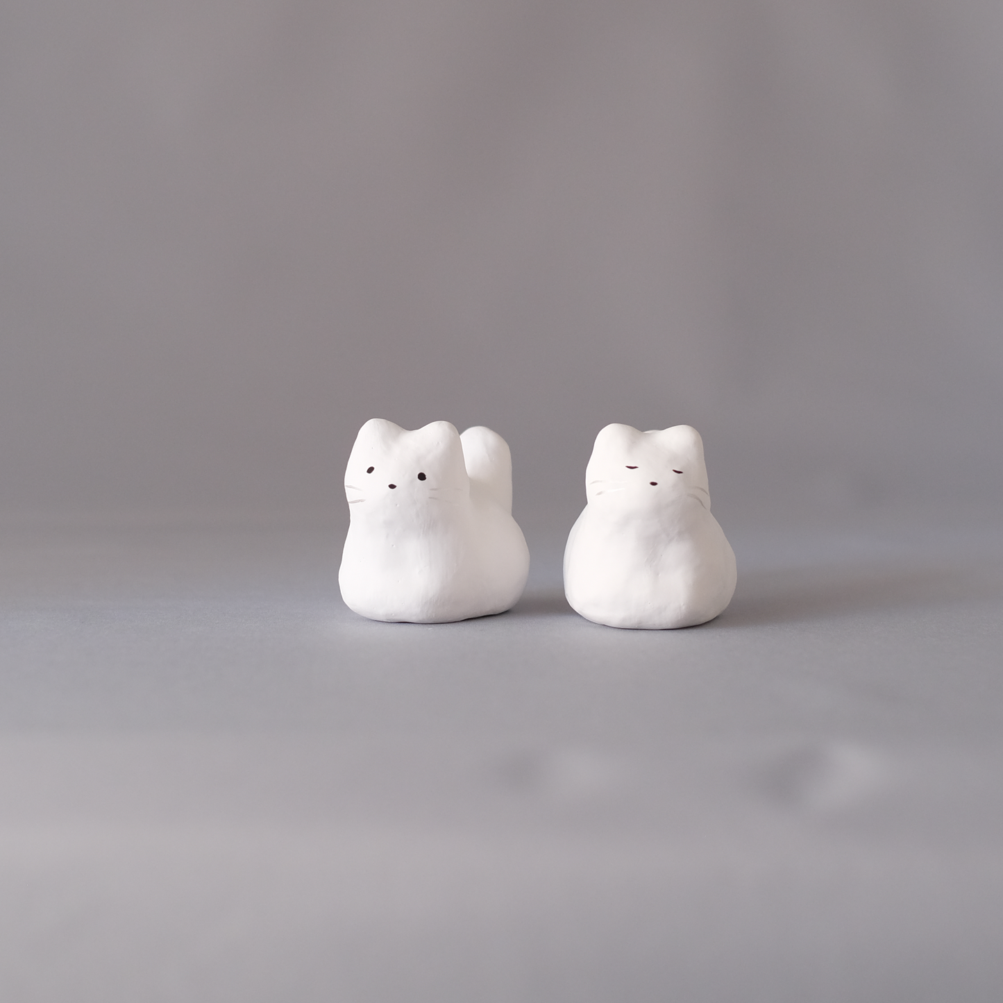 【3/9 ～ 11 18時まで販売】りなの村 張子展 はる、うらうら「白い猫」