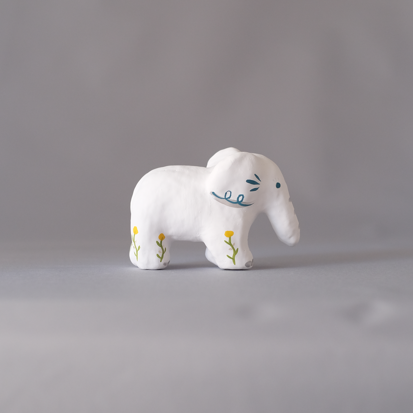 【3/9 ～ 11 18時まで販売】りなの村 張子展 はる、うらうら「旅する象」