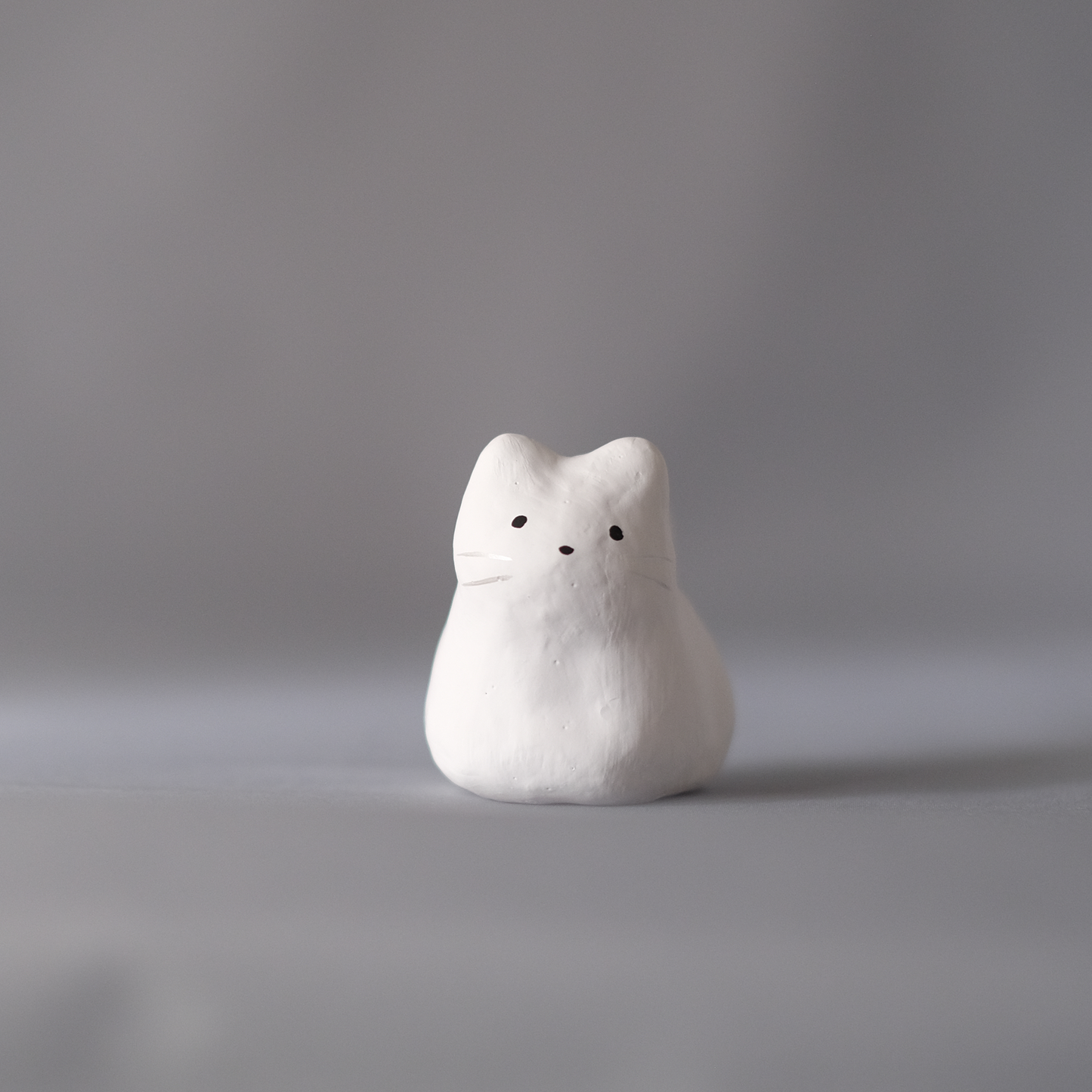 【3/9 ～ 11 18時まで販売】りなの村 張子展 はる、うらうら「白い猫」