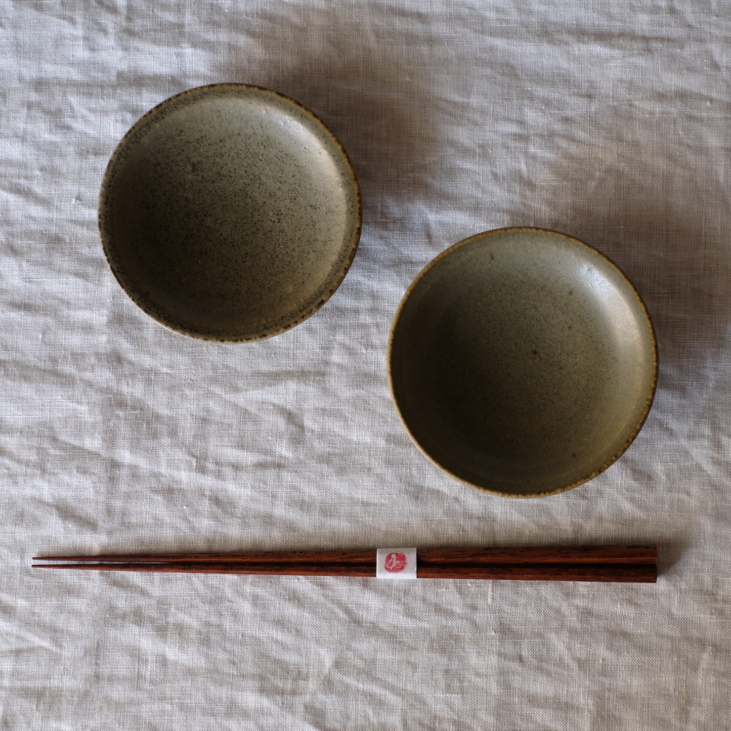 毎日にちょうどいい、小皿とお箸のセット