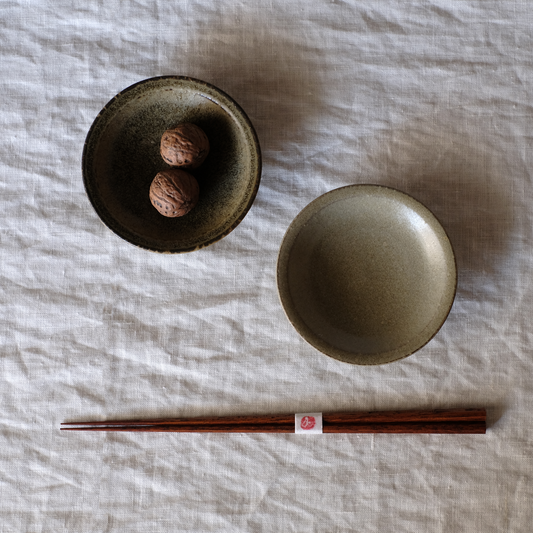 毎日にちょうどいい、小皿とお箸のセット