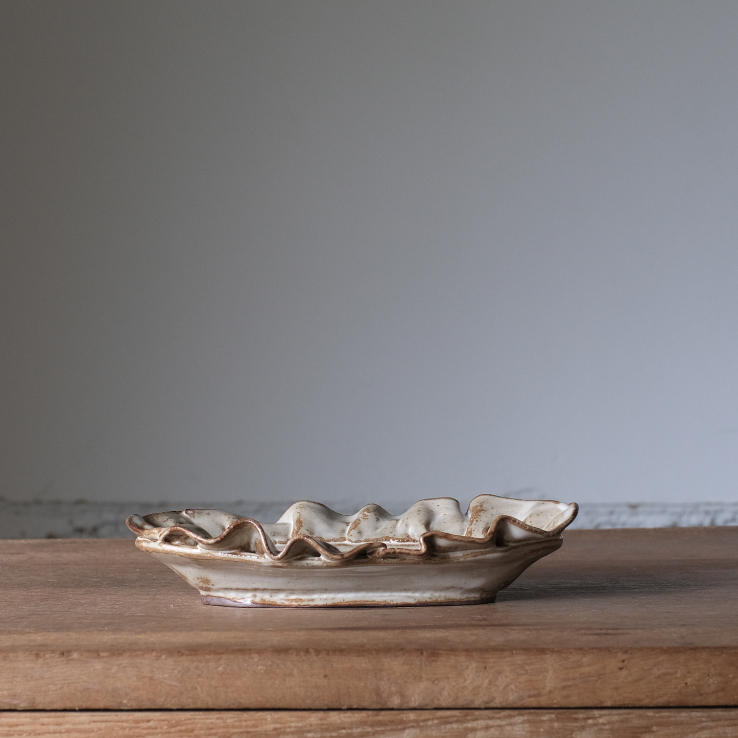 【石渡磨美 × ACOPOTTERY ふたり展】フリルプレート Ｍ-2 白