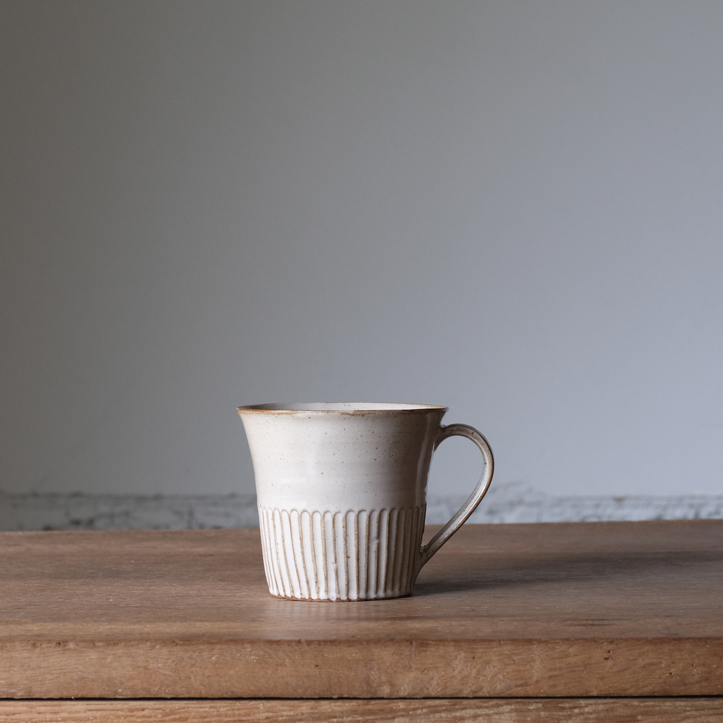 【石渡磨美 × ACOPOTTERY ふたり展】把手付カップ 白
