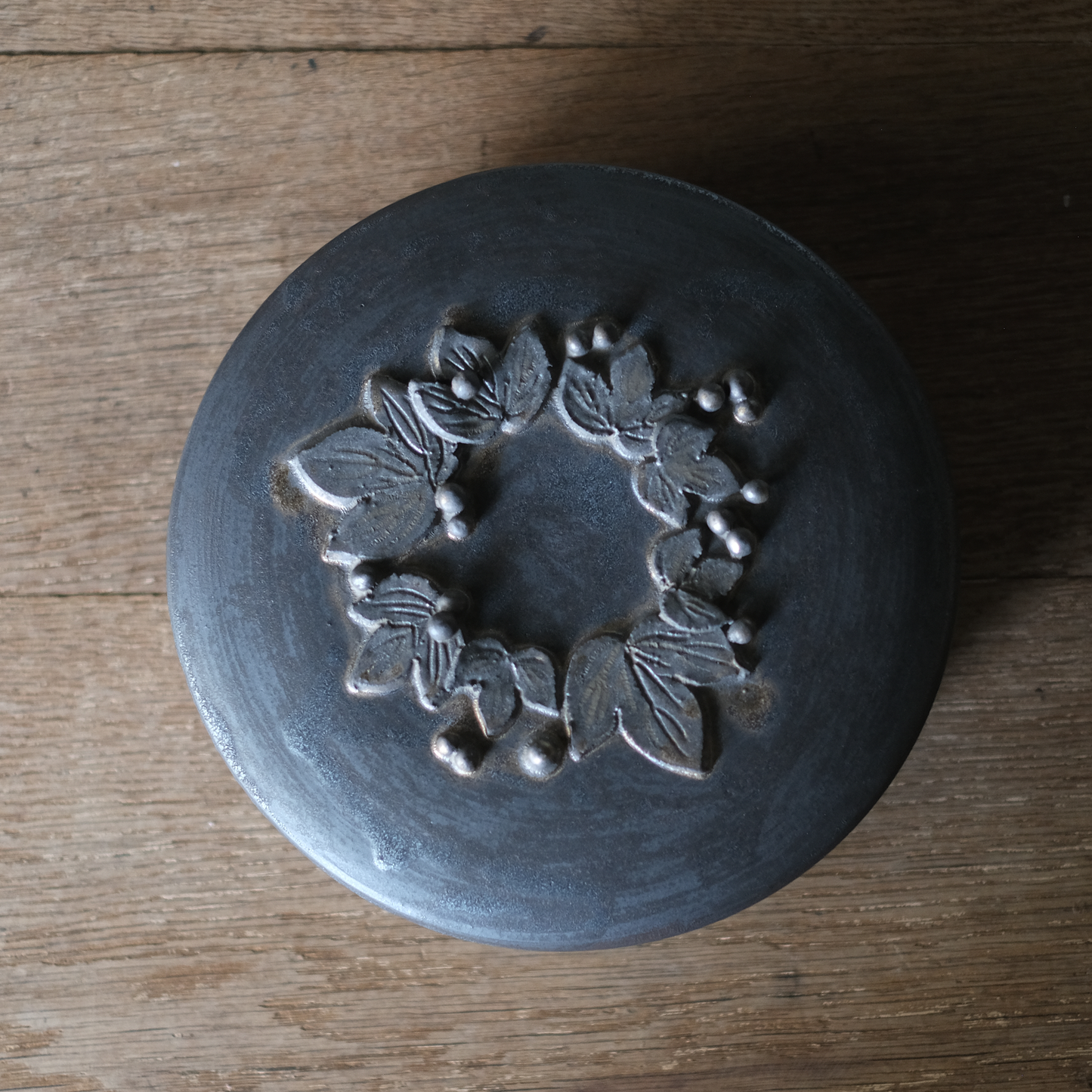 【石渡磨美 × ACOPOTTERY ふたり展】蓋付銅鑼鉢　黒唐金