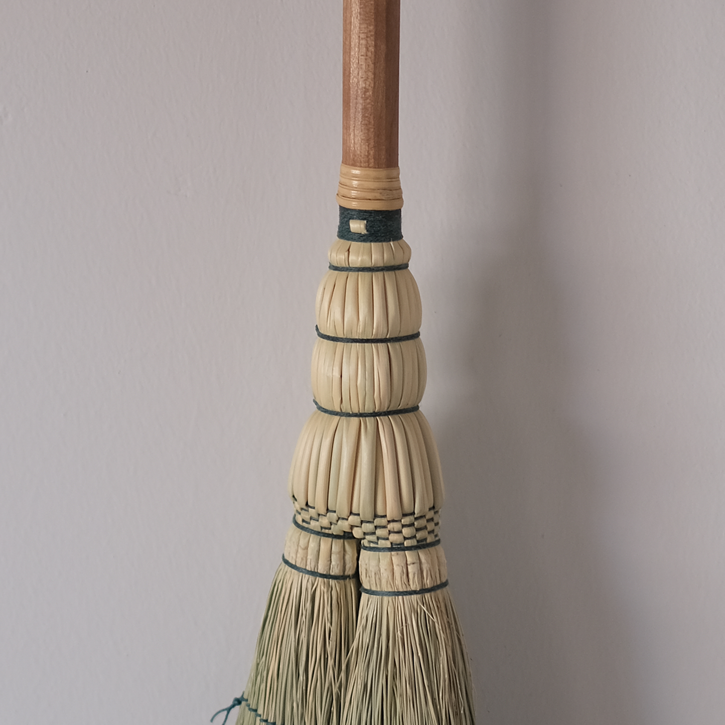 米澤ほうき工房：はたき箒　糸：ターコイズ