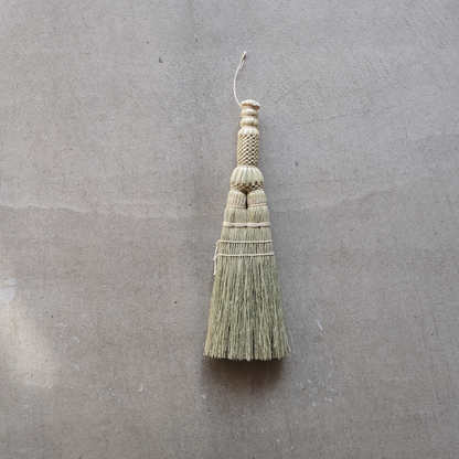米澤ほうき工房：荒神箒　糸：白